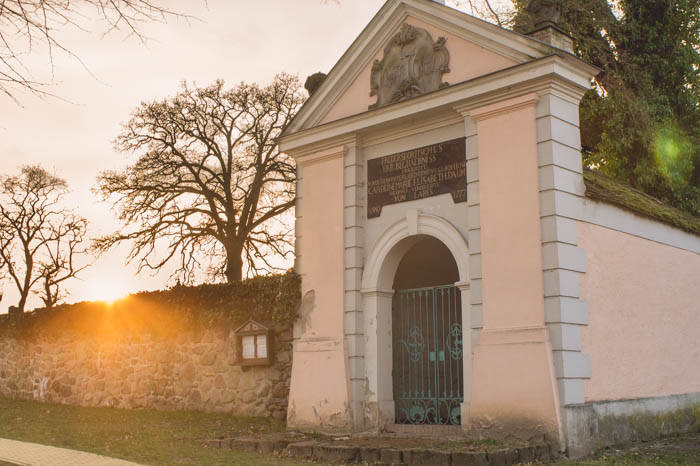 Fredersdorffsches Erbbegräbnis in Zernikow